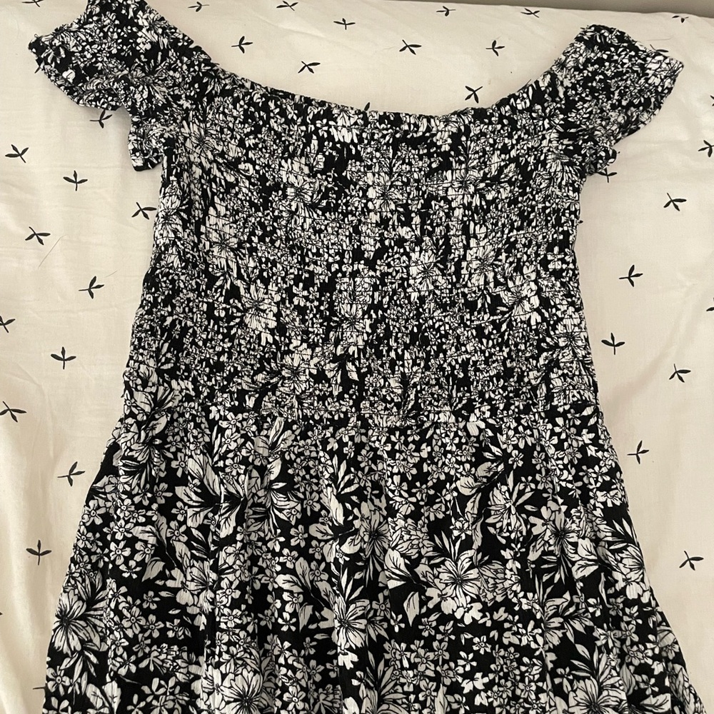 Kismet Monochrome Floral Maxi Dress